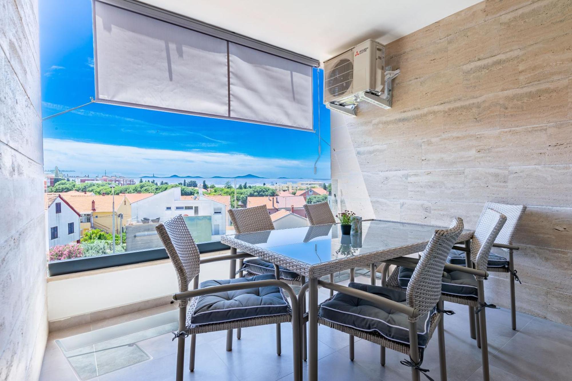 Apolon 2Bdr Apartment With Balcony ザダル エクステリア 写真